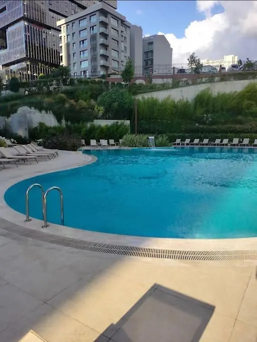 Apartamento Live Lavishly Balcony 30 Plus Floor Estambul