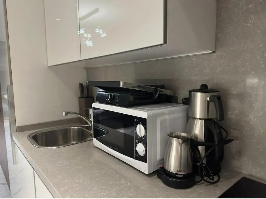 Apartamento Live Lavishly Balcony 30 Plus Floor Estambul